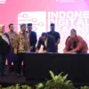 GM Telkom Priangan Timur Nugroho Setio Budi (kiri) dan Perwakilan Kepala Sekolah program Indonesia Digital Lea