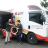 Layanan mobil servis FDR Tire dari PT Prakasa Bahana Lestari siap melayani kebutuhan pergantian ban dengan cepat dan praktis langsung di lokasi konsumen.