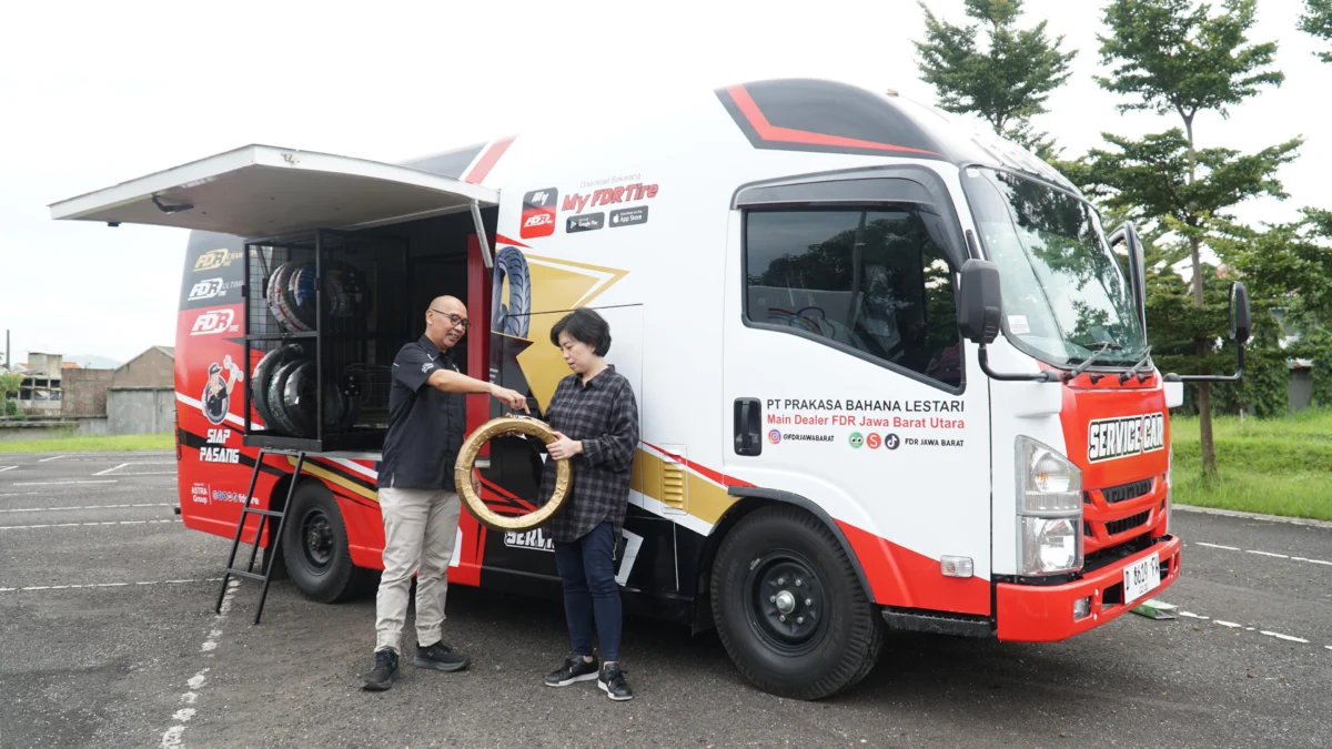 Layanan mobil servis FDR Tire dari PT Prakasa Bahana Lestari siap melayani kebutuhan pergantian ban dengan cepat dan praktis langsung di lokasi konsumen.