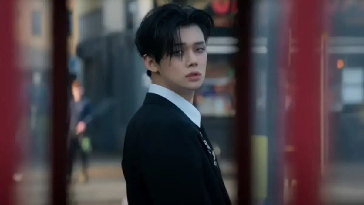 Makna dan Lirik Lagu Ghost Girl - Yeonjun TXT, Penuh Ungkapan Cinta yang Menyakitkan Penampilan Yeonjun TXT dalam MV Ghost Girl yang dirilis di Kanal Youtube HYBE LABELS