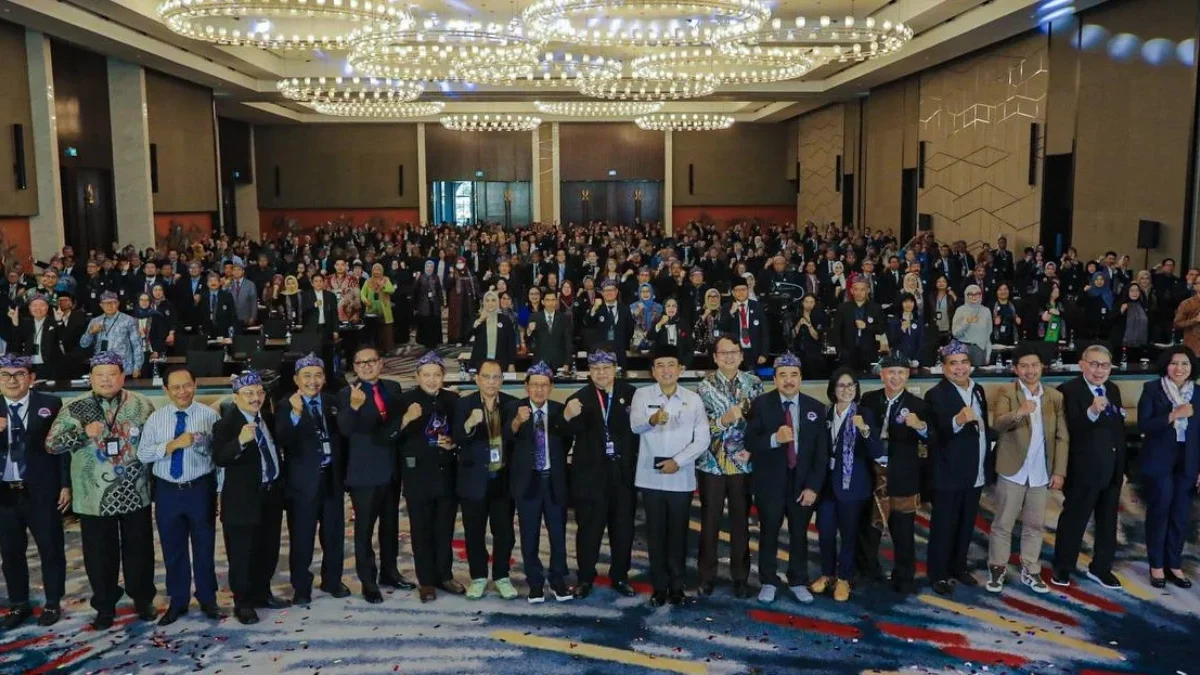 Deklarasi Bandung: PTS, Nyawa Baru Pendidikan Tinggi Indonesia Penutupan Rakernas III ABPPTSI melahirkan Deklarasi Bandung 2025 yang berlangsung di Hotel Pullman, Bandung, Kamis, 17 Juli 2025.
