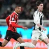 Gak Kapok? AC Milan Mau Pakai ‘META’ Transfer Gagal Granit Xhaka untuk Rekrut Dusan Vlahovic