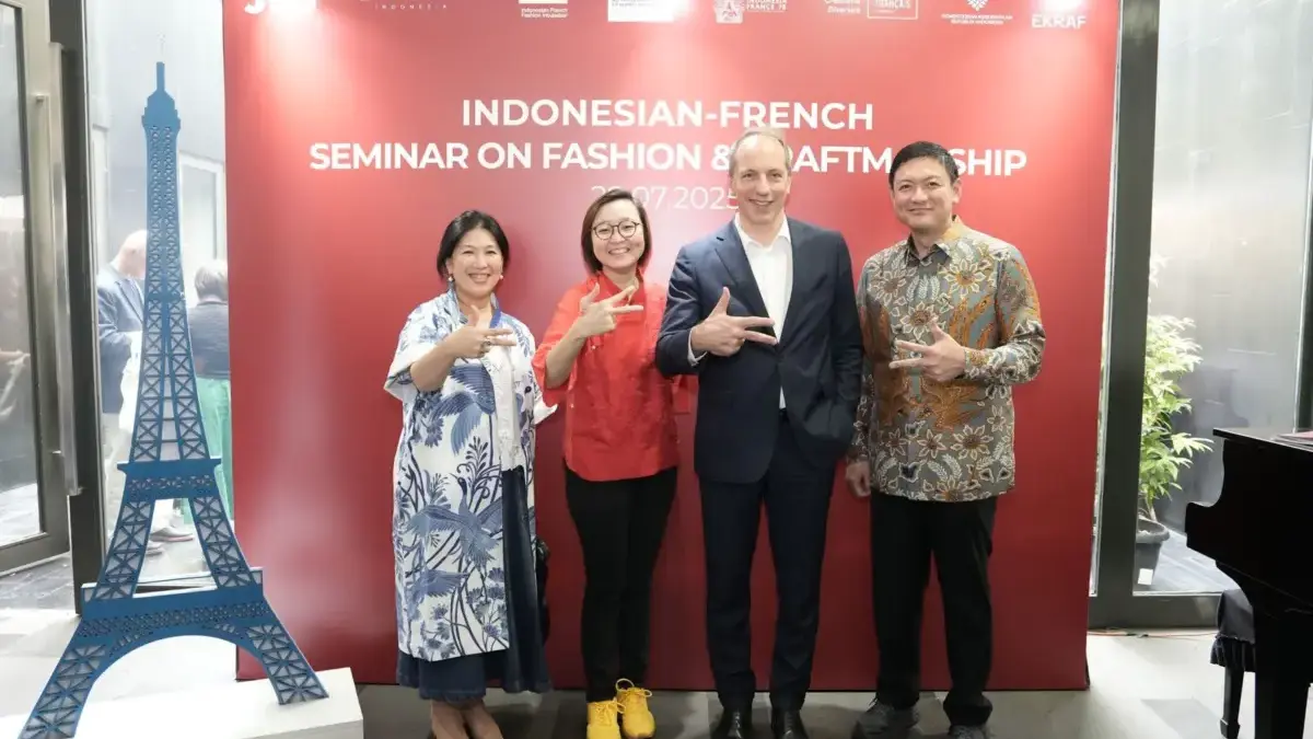 Gaya Lokal Jadi Global! Indonesia Gandeng Prancis Lewat Fesyen dan Kriya Gaya Lokal Jadi Global! Indonesia Gandeng Prancis Lewat Fesyen dan Kriya