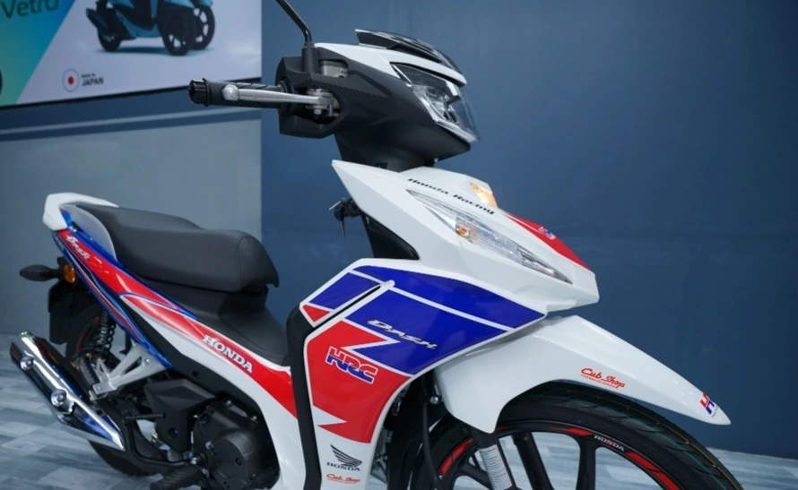 Honda Dash 125 Kini Lebih Sporty dengan Warna ala Motor Balap! Fiturnya Sudah Modern Honda Dash 125 Kini Lebih Sporty dengan Warna ala Motor Balap! Fiturnya Sudah Modern