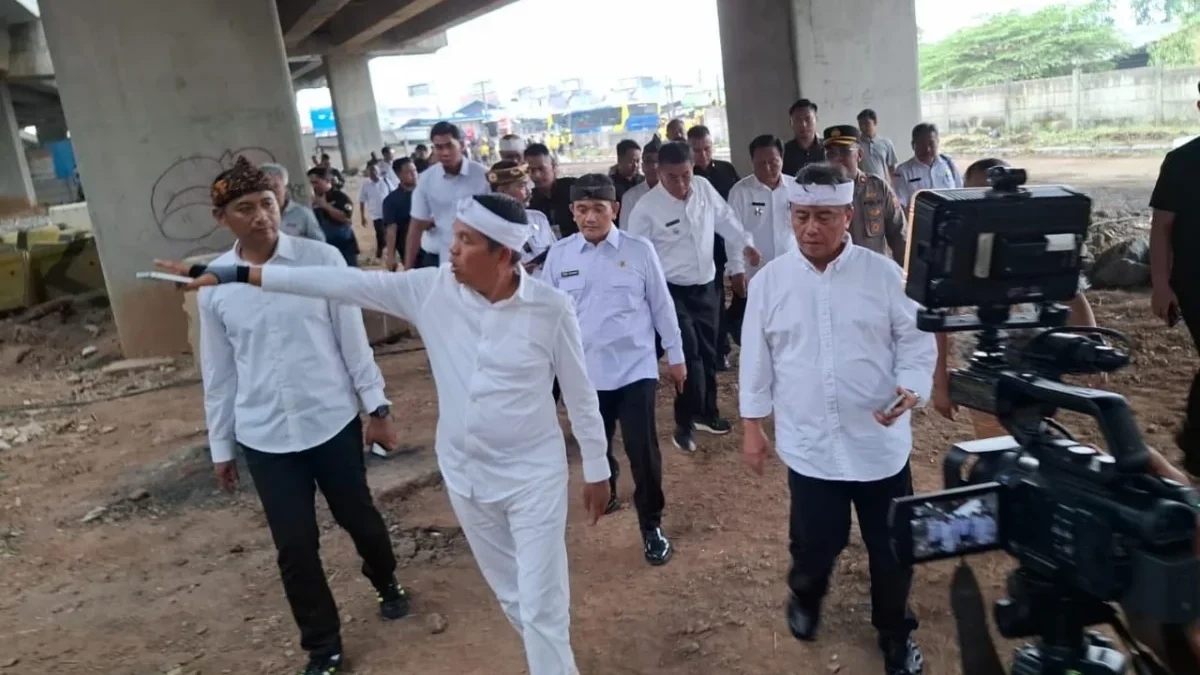 Lantik ASN di Kolong Tol Cisumdawu, Dedi Mulyadi Sindir Buruknya Pengelolaan?