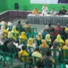 Anggota DPRD Kabupaten Sumedang dari Daerah Pemilihan (Dapil) 6, Sonia Sugian saat pemaparan di depan warga terkait percepatan prioritas, mendorong pembangunan infrastruktur jalan di wilayah dapilnya.