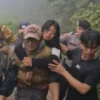 Seorang gadis remaja berusia 16 tahun mengalami hipotermia saat berada di kawasan Puncak Sunan Ibu Kawah Putih, Kecamatan Rancabali, Kabupaten Bandung. Foto Istimewa