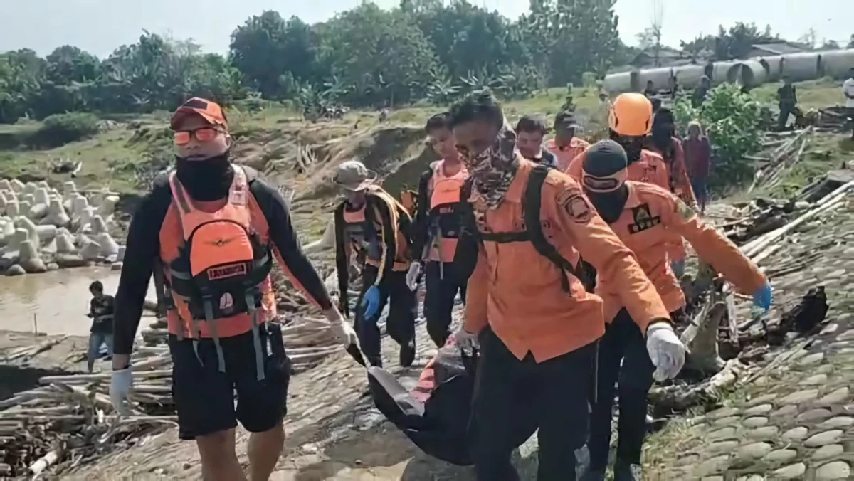 Sempat Diduga Terseret Arus Sungai Cilamatan, Seorang Lansia Ditemukan Meninggal Dunia Sempat Diduga Terseret Arus Sungai Cilamatan, Seorang Lansia Ditemukan Meninggal Dunia