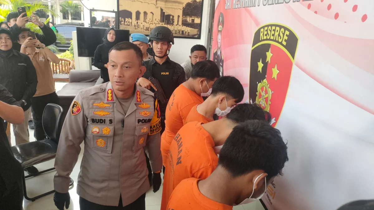 Kerap Meresahkan Masyarakat, Polisi akan Tindak Tegas Kelompok Bermotor di Bandung Dok. Polrestabes Bandung saat berhasil mengamankan kelompok yang kerap meresahkan masyarakat. Foto. Sandi Nugraha.