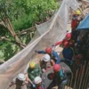 Proses Evakuasi Korban Longsor di Padasuka, Cimahi Tengah (Ist)
