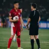 Jay Idzes dalam pertandingan timnas Indonesia vs China.