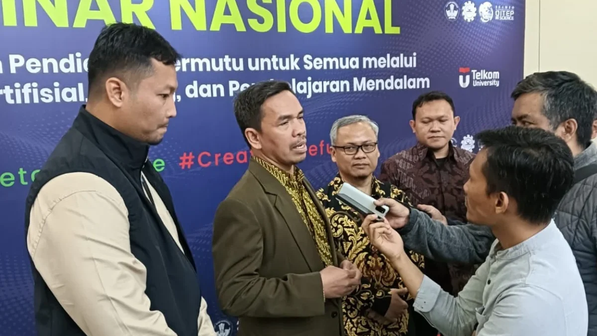 Kemendikdasmen bekerja sama dengan Telkom University berikan pemahaman mengenai Coding dan Artificial Intelegent ( AI ) kepada para guru.