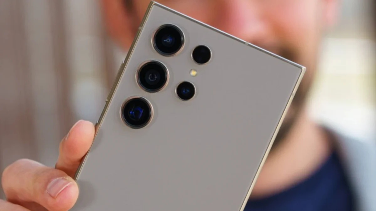 9 HP Samsung Terbaik yang Turun Harga Drastis di Tahun 2025 9 HP Samsung Terbaik yang Turun Harga Drastis di Tahun 2025