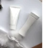Rekomendasi Facial Wash untuk Pria ( Sumber Gambar: ilustrasi/Freepik)