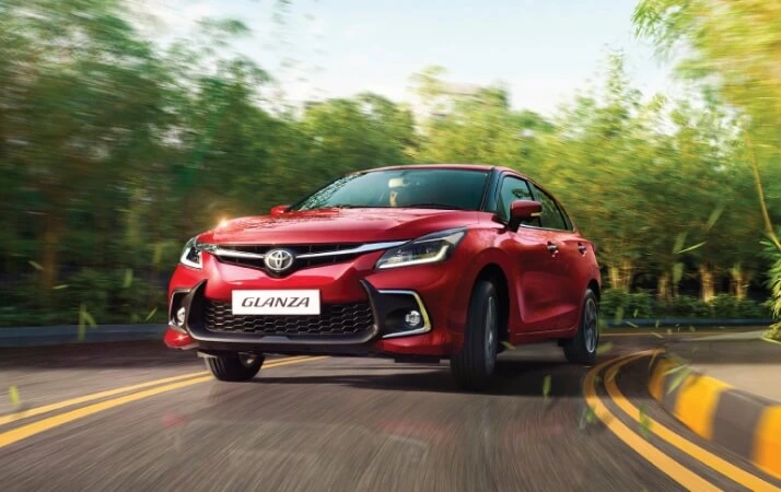 Spesifikasi Toyota Glanza 2025: Hatchback Canggih Terbaru Super Irit Hanya Rp130 Jutaan