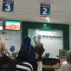 Sejumlah Warga Saat Mengantre di BPJS Kota Cimahi (Istimewa)
