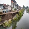 Ilustrasi: Degradasi lahan di wilayah Kota Bandung. Foto: Dimas Rachmatsyah / Jabar Ekspres
