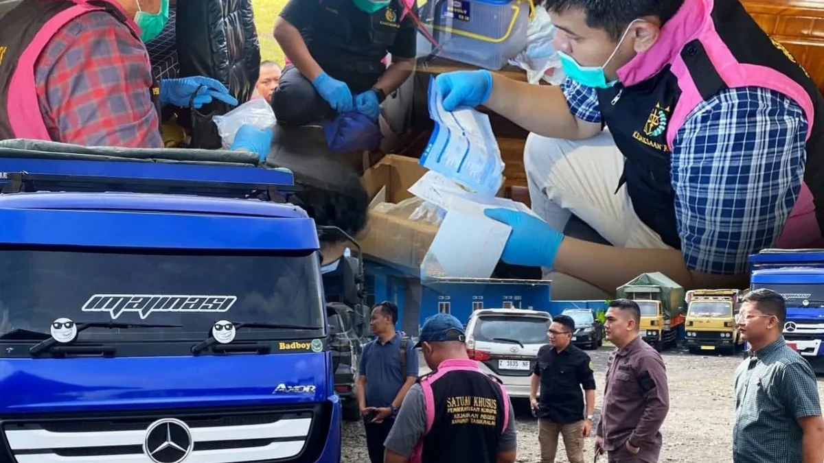 Gudang Pupuk di Banjar Digeledah, Dugaan Korupsi Subsidi Capai Rp16 Miliar Kejaksaan Negeri Tasikmalaya didampingi Kejaksaan Negeri Banjar saat menggeledah gudang pupuk di Kecamatan Purwaharja Kota Banjar Kamis (3/7/2025). (Istimewa)