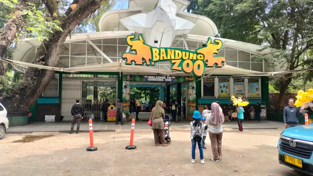 Dok. Pasca Ditutup Sementara, Bandung Zoo atau Kebun Binatang kini kembali dibuka. Jum'at (4/7). Foto. Sandi Nugraha.
