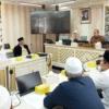 Perwakilan API Jabar dan sejumlah tokoh saat dialog dengan Pimpinan DPRD Jabar terkait pergantian nama RSUD Al Ihsan, Rabu (9/7)