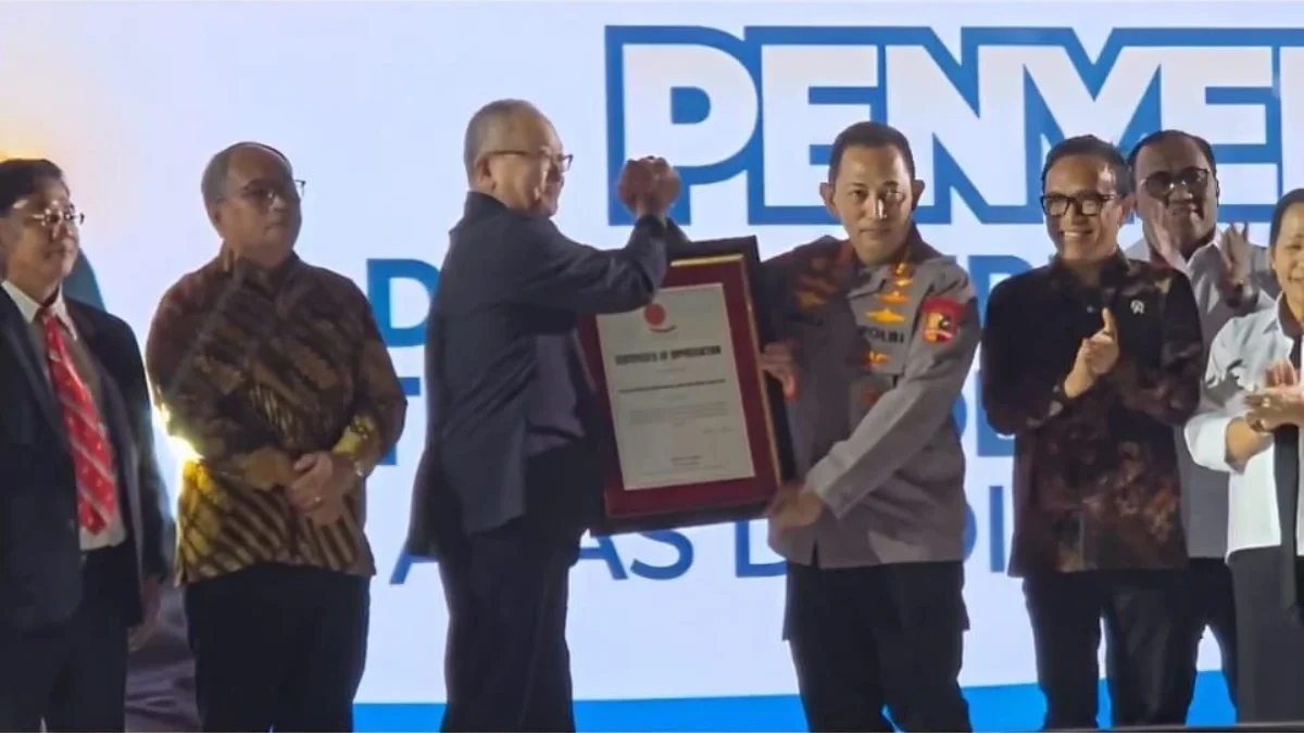 Konfederasi Serikat Buruh International Berikan Penghargaan Kepada Kapolri Jendral Listyo Sigit Prabowo