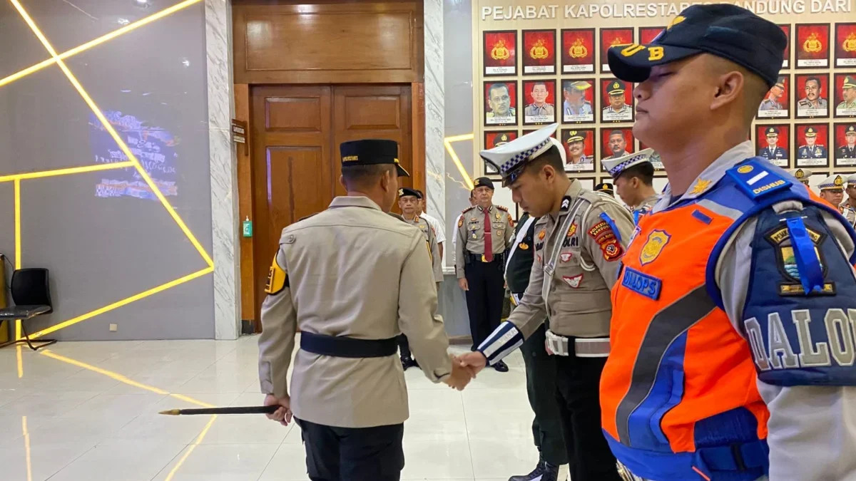Dok. Polrestabes Bandung mulai kerahkan 300 personel gabungan untuk Operasi Patuh Lodaya 2025. Senin (14/7).