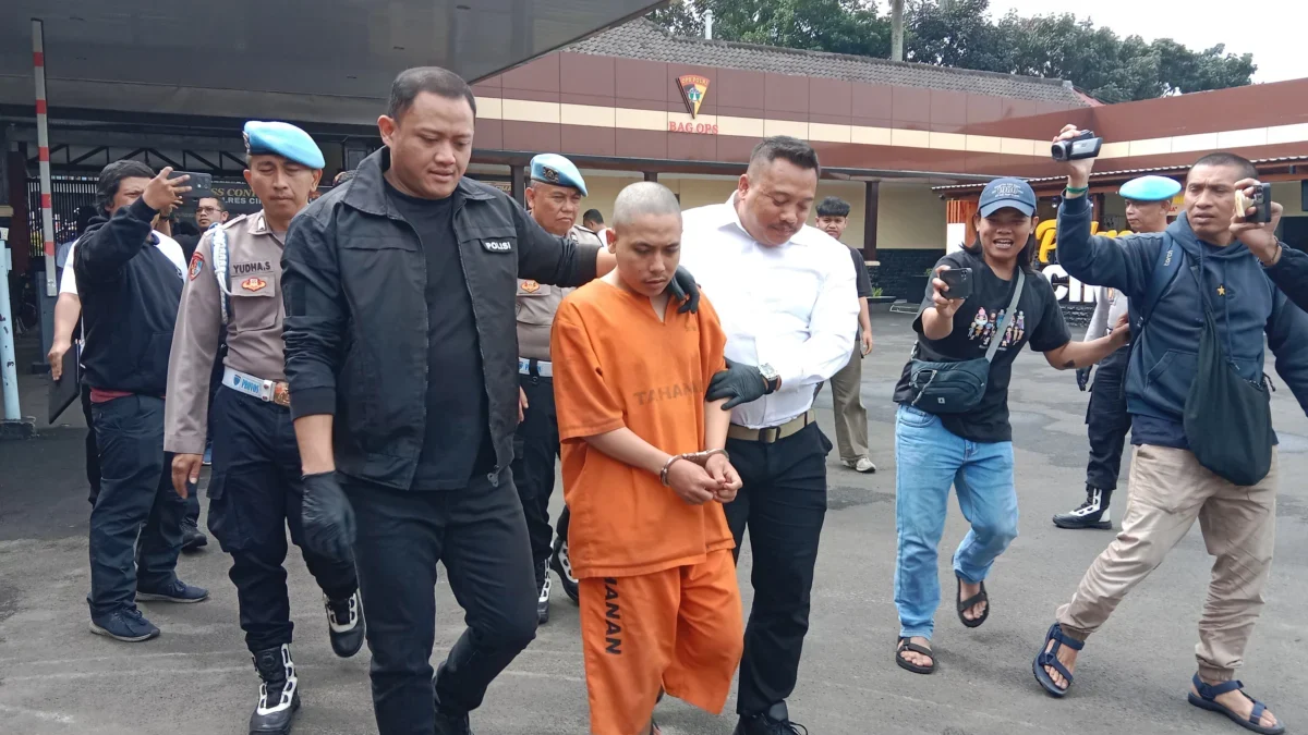 Bermodal Ilmu Otodidak dan Telegram Penjual Ketan Bakar di Padalarang Jadi Produsen Uang Palsu, Ratusan Lembar Siap Edar Disita Polisi Bermodal Ilmu Otodidak dan Telegram Penjual Ketan Bakar di Padalarang Jadi Produsen Uang Palsu, Ratusan Lembar Siap Edar Disita Polisi