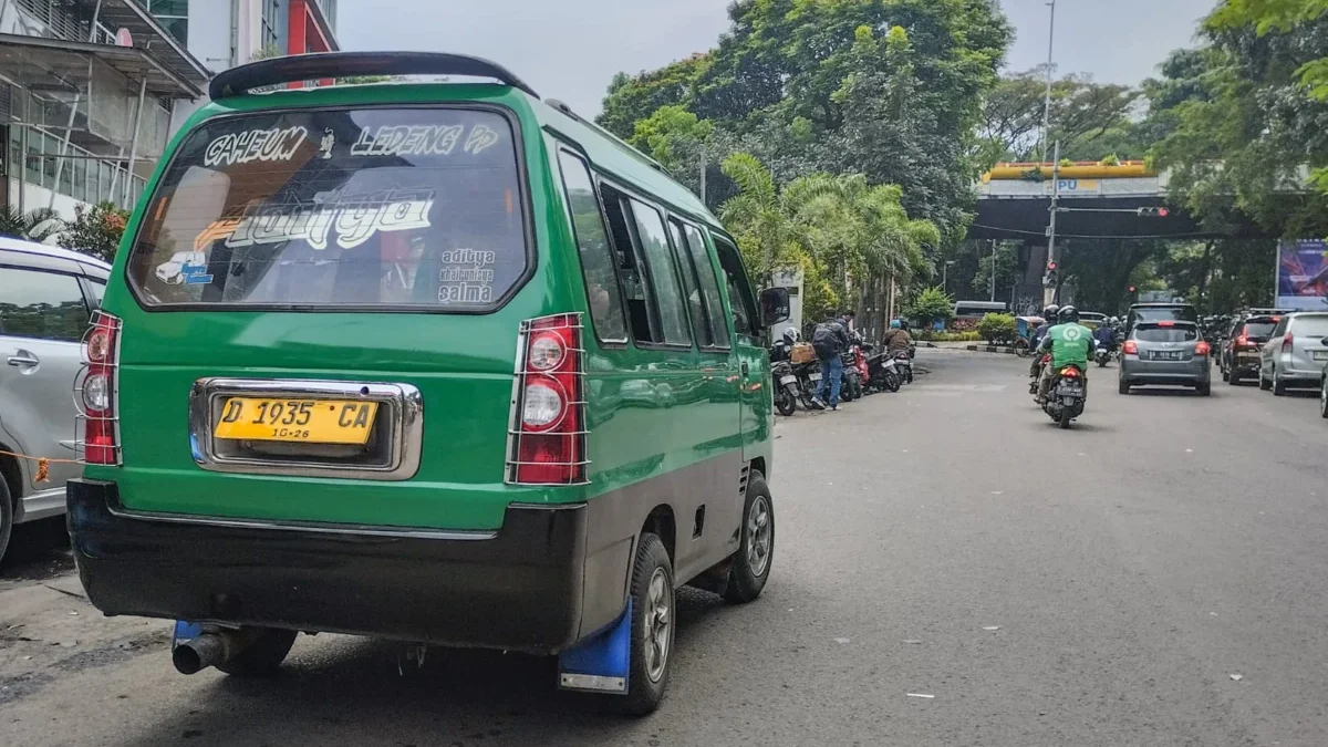 Pemkot Bandung Berbenah Angkot, Pengamat Kebijakan Publik Soroti Ini