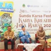 Deputi Kepala Perwakilan Bank Indonesia Jabar Muslimin Anwar (tengah)