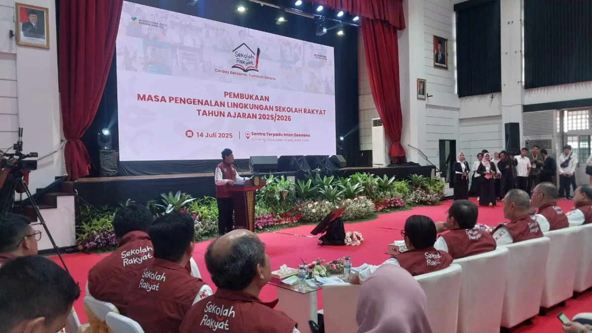 Menteri Sosial Saifullah Yusuf saat memberikan sambutan di Sentra Terpadu Inten Soeweno, pada Senin (14/7/2025). Foto: Regi