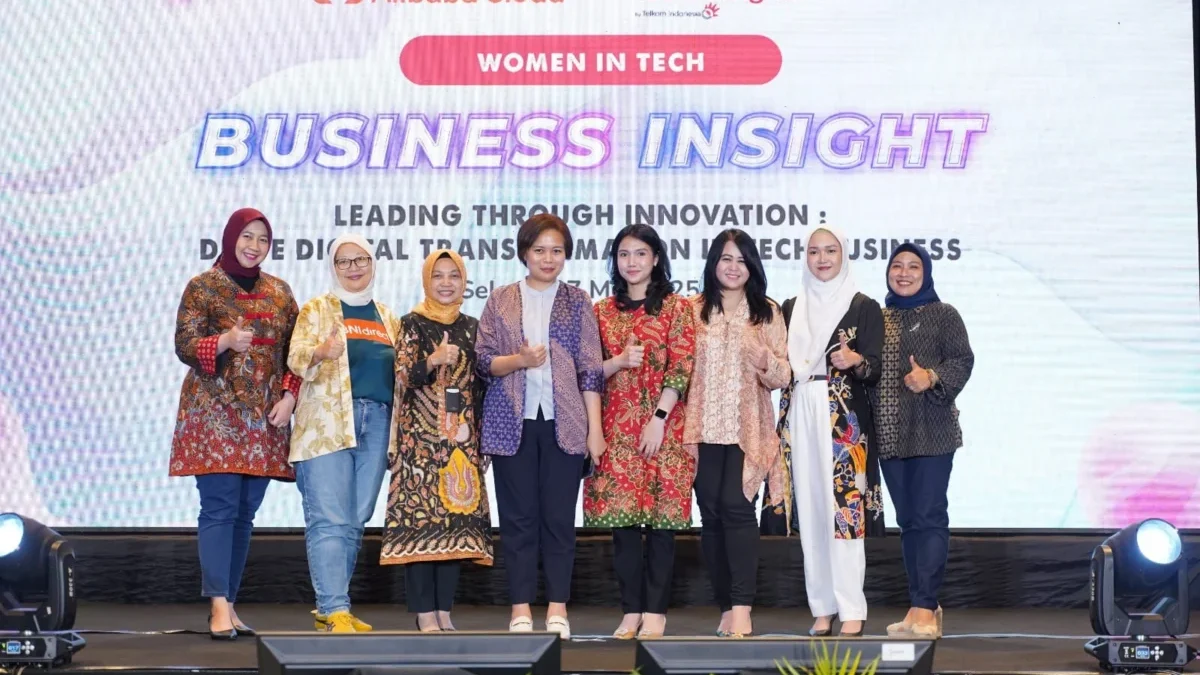 Direktur Utama Telkomsigma Dwi Sulistiani saat memberikan sambutan pada acara Women in Tech "Leading Through Innovation: Drive Digital Transformation in Tech Business", pada beberapa waktu yang lalu.