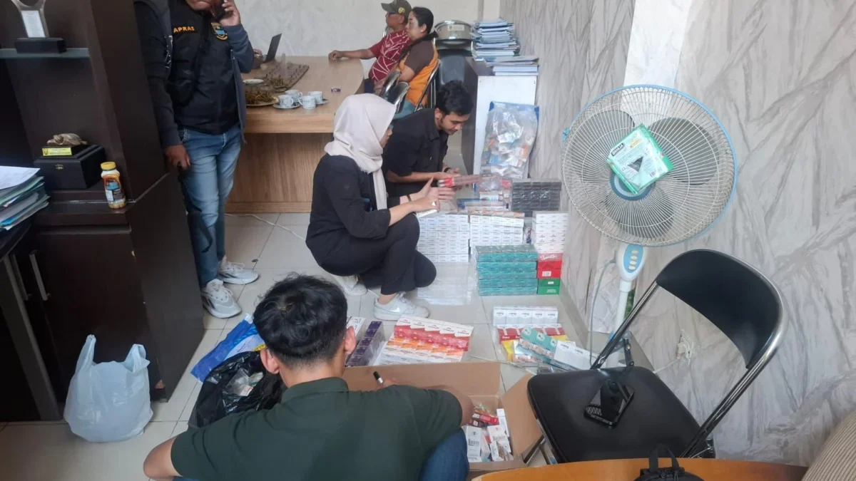Tim Gabungan Bongkar Peredaran Puluhan Ribu Rokok Ilegal di Ngamprah!