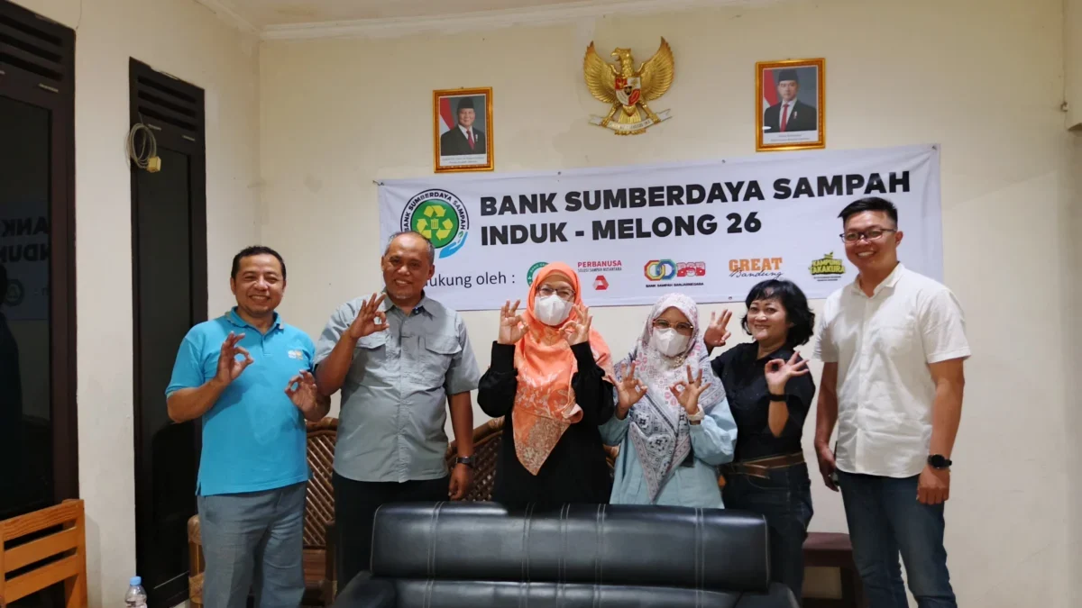 Teknologi ramah lingkungan ini dikembangkan oleh Bank Sumber Daya Sampah Induk Melong RW 26 Cimahi, atas inisi