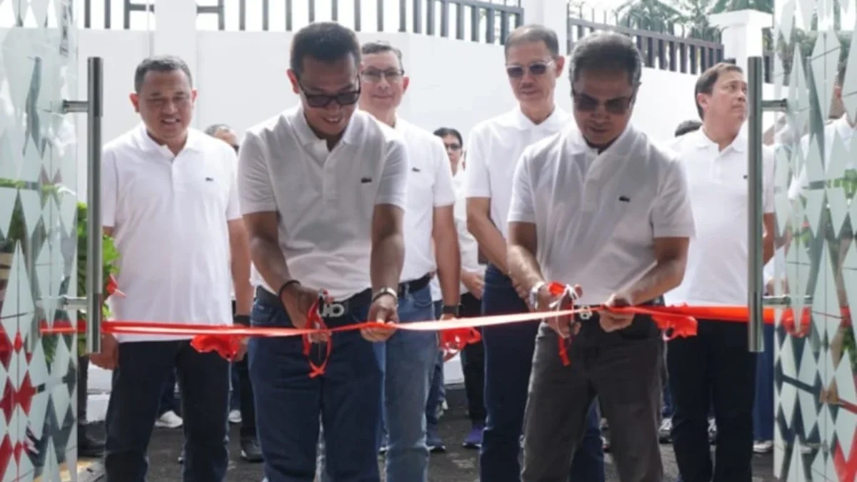 (kiri ke kanan) CEO Telin Budi Satria Dharma Purba dan Direktur Wholesale & International Service Telkom Hones