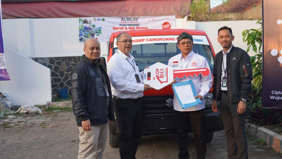 BRI Region 9 Serahkan Bantuan Fasilitas dan Kendaraan Operasional untuk Koperasi Desa Merah Putih BRI Region 9 Serahkan Bantuan Fasilitas dan Kendaraan Operasional untuk Koperasi Desa Merah Putih