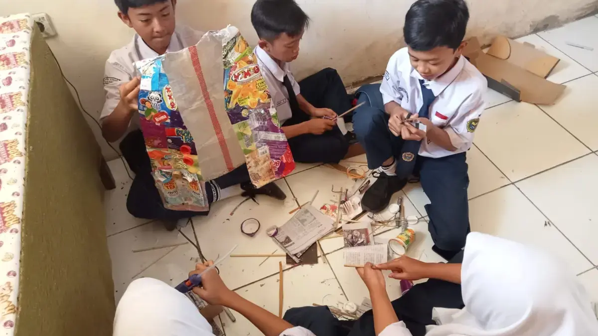 Lebih Sering ke Perpustakaan, Begini Cara Siswa Cimahi Adaptasi tanpa Gawai