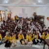 Mahasiswa Universitas Bhakti Kencana Kelompok 2 Melaksanakan Pengabdian Masyarakat di SDN 027 Cicadas, Bandung (24/6/2025).