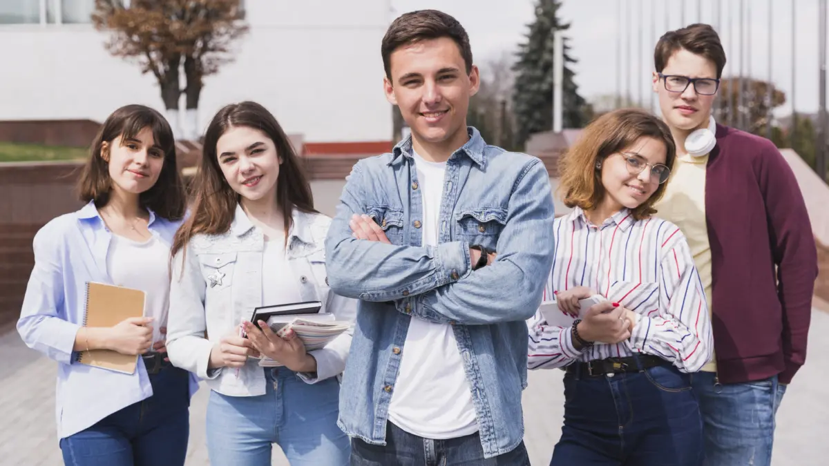 Daftar Lengkap Beasiswa Unggulan 2025: Jenis, Syarat, dan Cara Daftar Foto: Ilustrasi freepik.