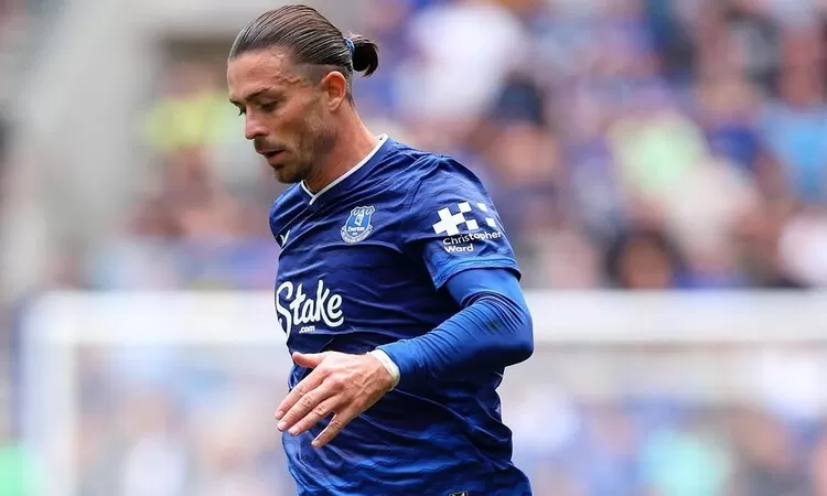 Lepas dari Bayang-Bayang City, Grealish Bersinar di Everton Lepas dari Bayang-Bayang City, Grealish Bersinar di Everton