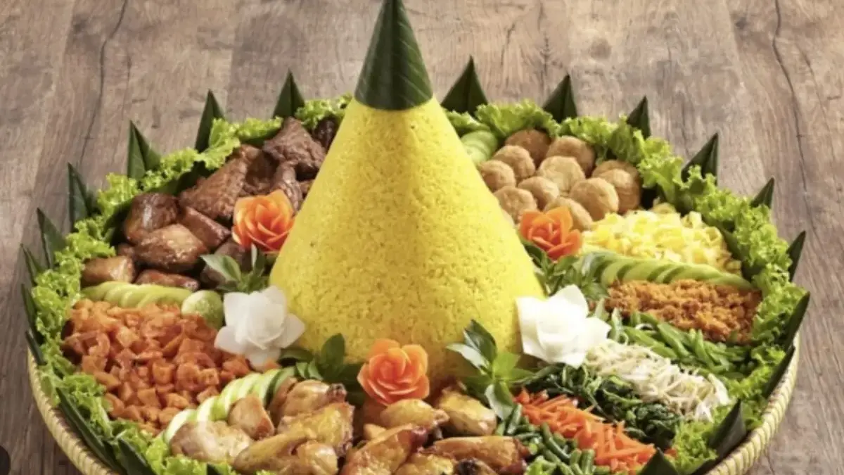 Tumpeng Disebut Tradisi Agama Lain, Ini Hukumnya Jika Digunakan Untuk Agustusan ILUSTRASI Nasi Tumpeng yang disebut tradisi agama lain.