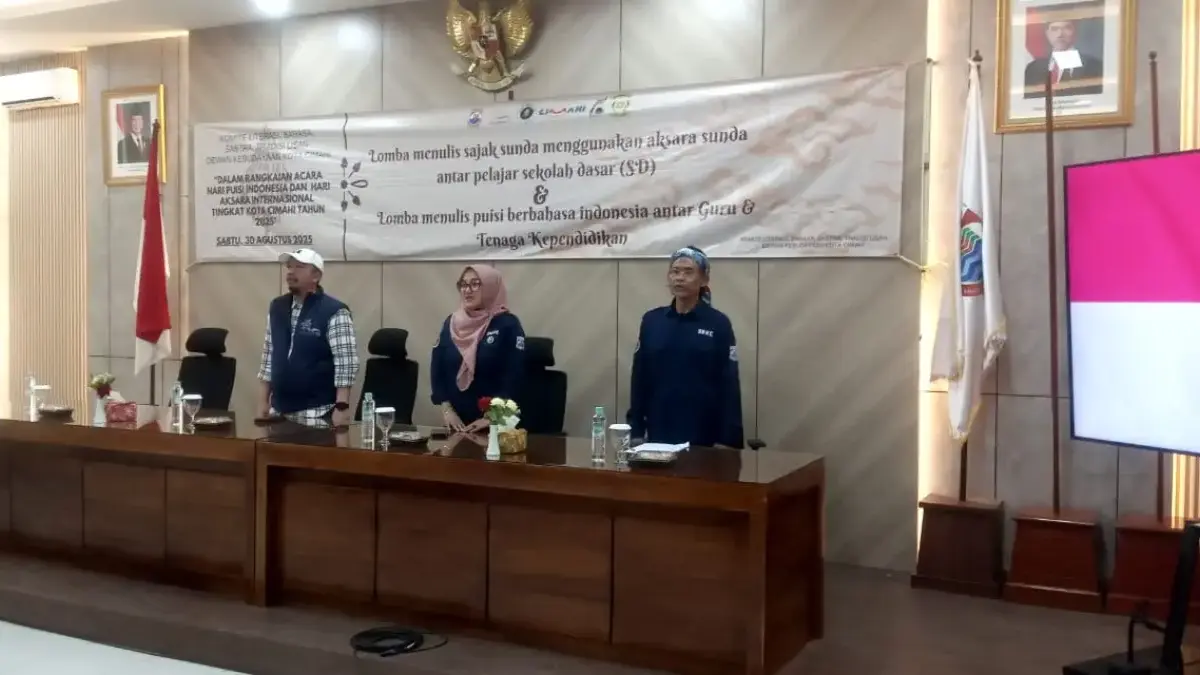 Pelestarian Aksara Sunda Jadi Fokus Disbudparpora Kota Cimahi pada Siswa Siswi Kegiatan Lomba Menulis Sajak Sunda Menggunakan Aksara Sunda Antar Pelajar Sekolah Dasar yang Diselenggarakan D