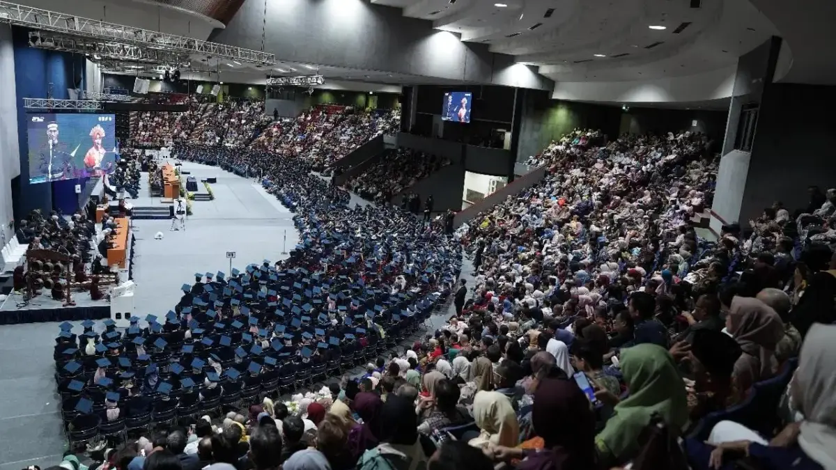 Prosesi wisuda 2.727 wisudawan Institut Teknologi Bandung (ITB) di Gedung Sasana Budaya Ganesha (Sabuga) ITB