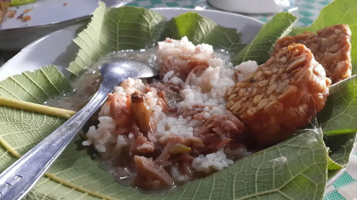 8 Kuliner dan Oleh-oleh Khas Pati yang Harus Dicoba, Sayang Kalau Di-skip Sego Tewel makanan khas Pati.