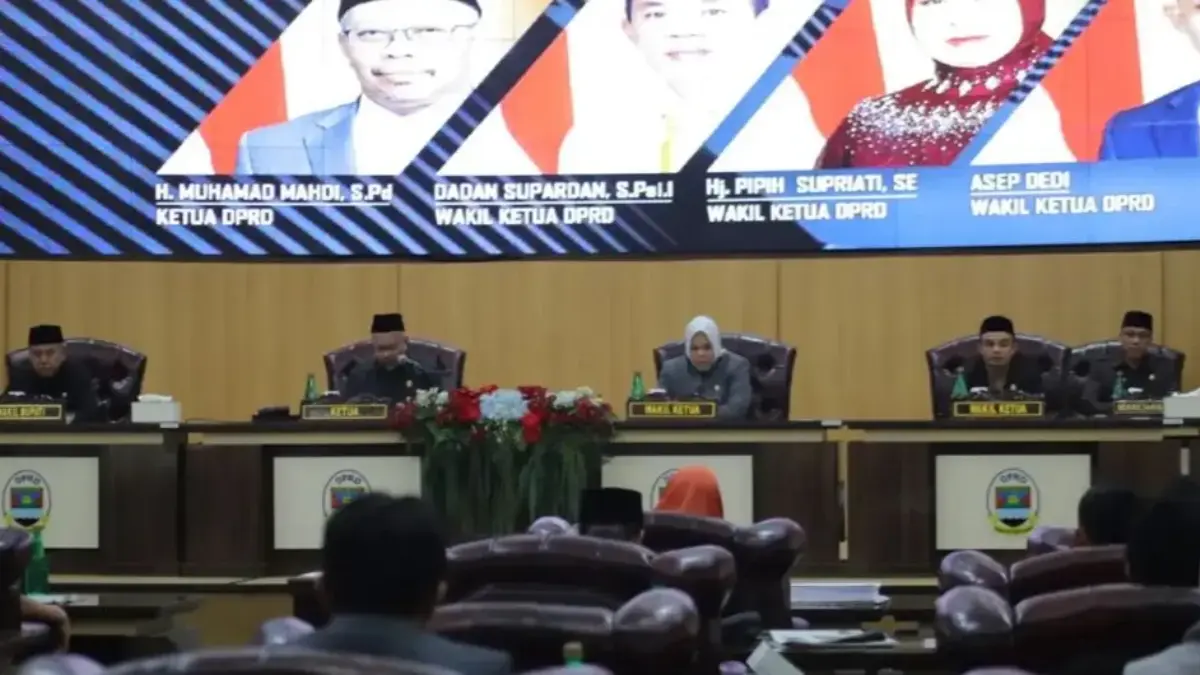 DPRD Janji Kawal Pengelolaan Anggaran Pemkab Bandung Barat Legislatif dan eksekutif saat menggelar rapat Paripurna di Gedung DPRD KBB. Dok Jabar Ekspres/Suwitno