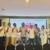 FOTO BERSAMA: Direktur PT Indodana Multi Finance, Iwan Dewanto dan National Sales Senior General Manager PT S