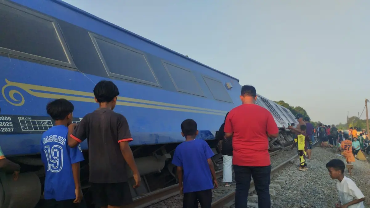 KA Argo Bromo Anggrek Anjlok di Stasiun Pegadenbaru, Begini Kronologisnya! 