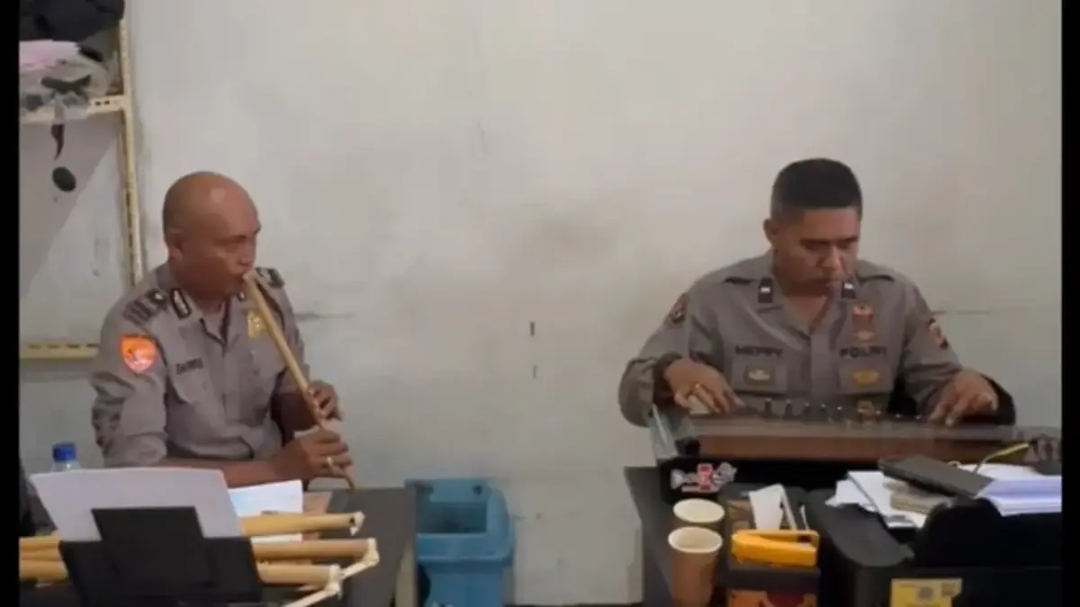 Lestarikan Kawih Sunda, Polisi di Cimahi Ini Buka Sanggar Seni untuk Generasi Muda Lestarikan Kawih Sunda, Polisi di Cimahi Ini Buka Sanggar Seni untuk Generasi Muda