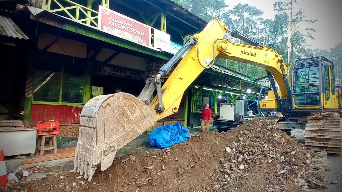 Kios Digusur, Restoran Asep Stroberi Dibiarkan, Pemprov Jabar Tebang Pilih? 
