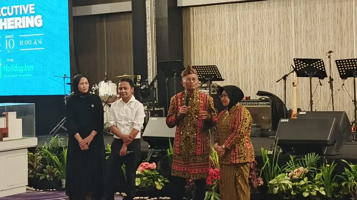 50 Tahun Pernikahan Dahlan Iskan, Kuncinya? Nggak Semua Hal Perlu Diperdebatkan 50 Tahun Pernikahan Dahlan Iskan, Kuncinya? Nggak Semua Hal Perlu Diperdebatkan