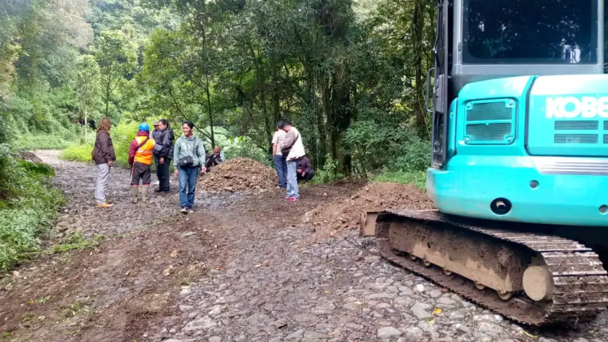 ‎Setelah Puluhan Tahun Terlupakan, Warga Londok dan Dewata Menyambut Haru Perbaikan Jalan di HUT RI ke-80